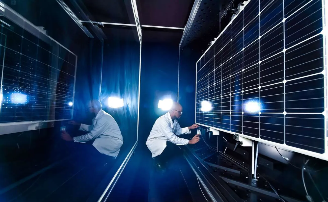 Two scientists with lab coats